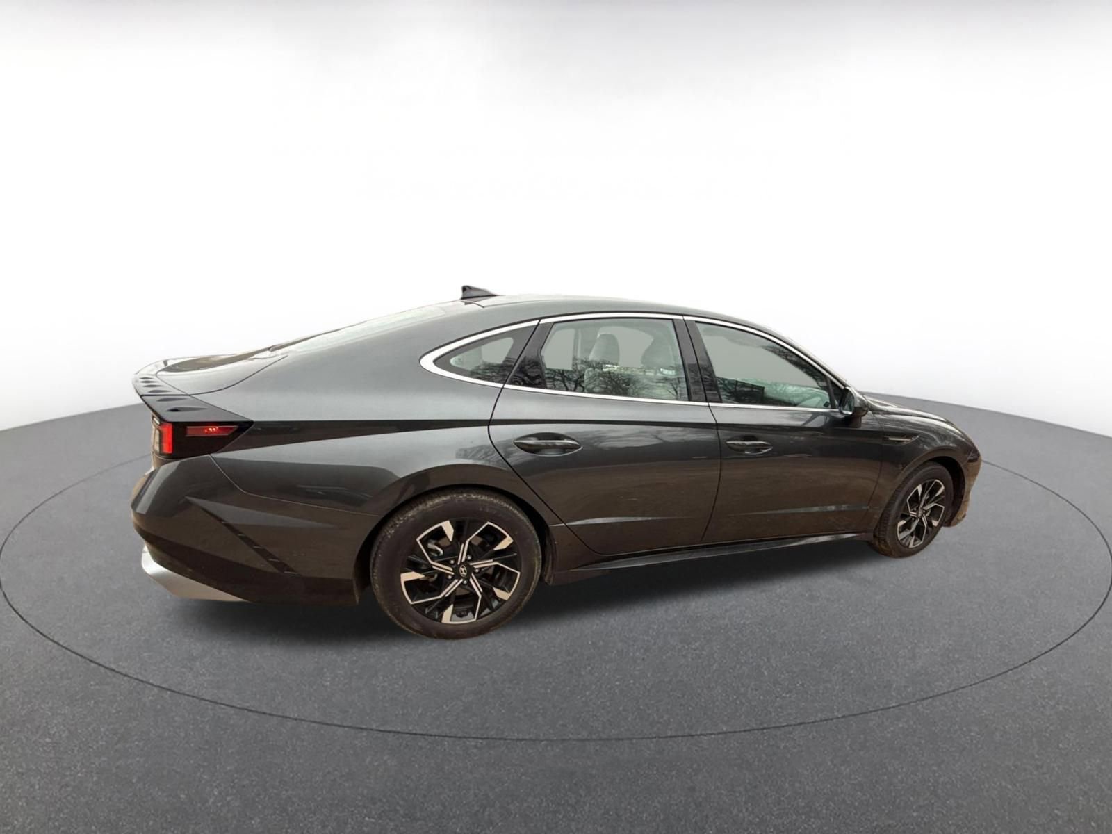 Used 2025 Hyundai Sonata SEL image 11