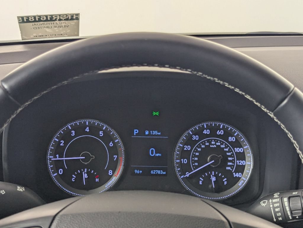 Used 2022 Hyundai Venue Limited FWD image 18