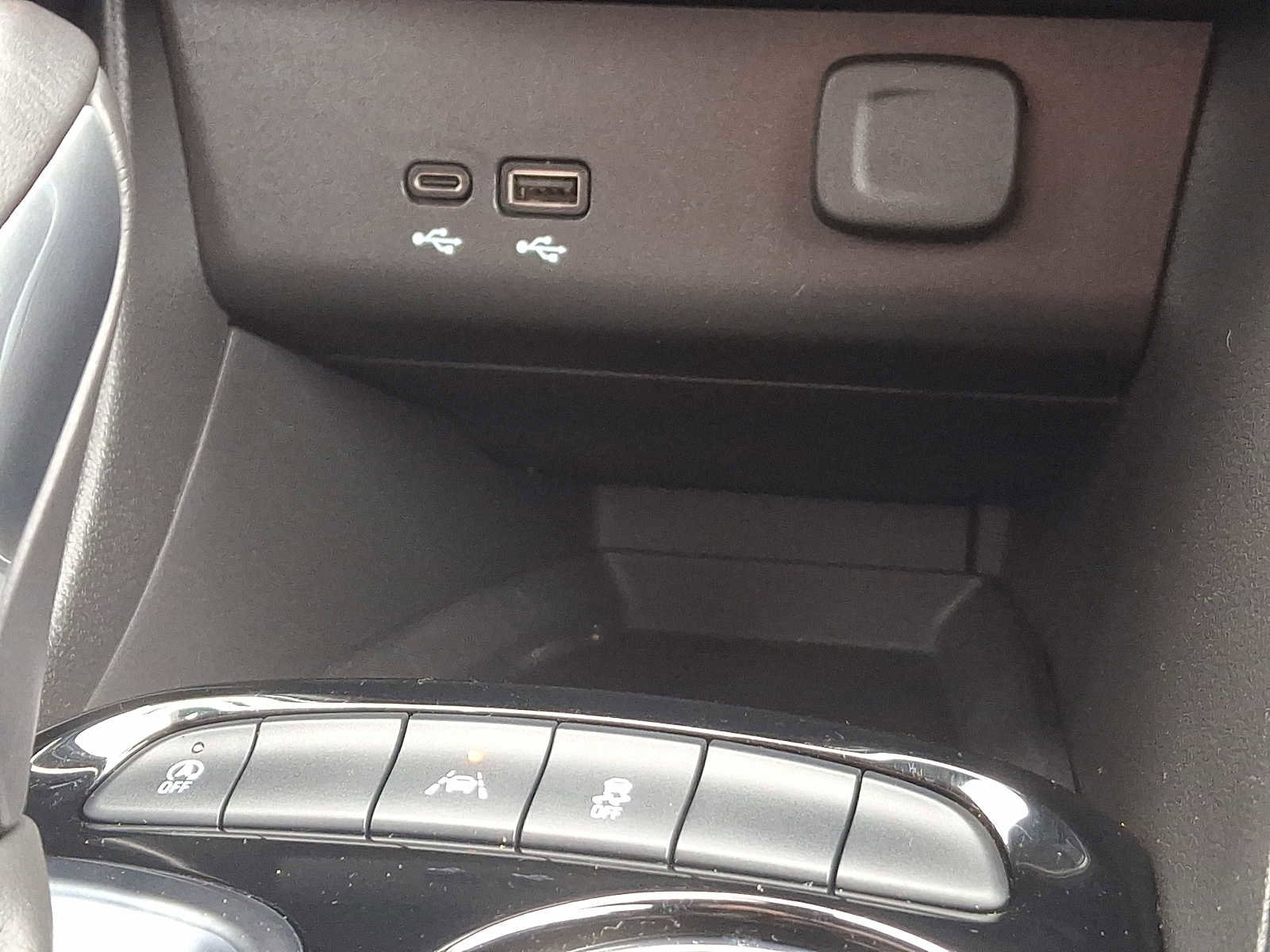 Certified 2024 Buick Encore GX Preferred w/ Comfort Package image 25