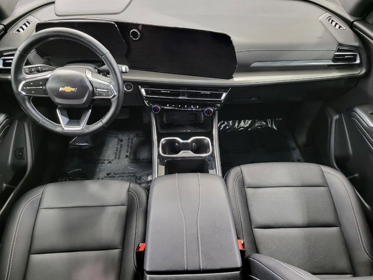 Used 2025 Chevrolet Traverse LT w/ LPO, Floor Liner Package image 7