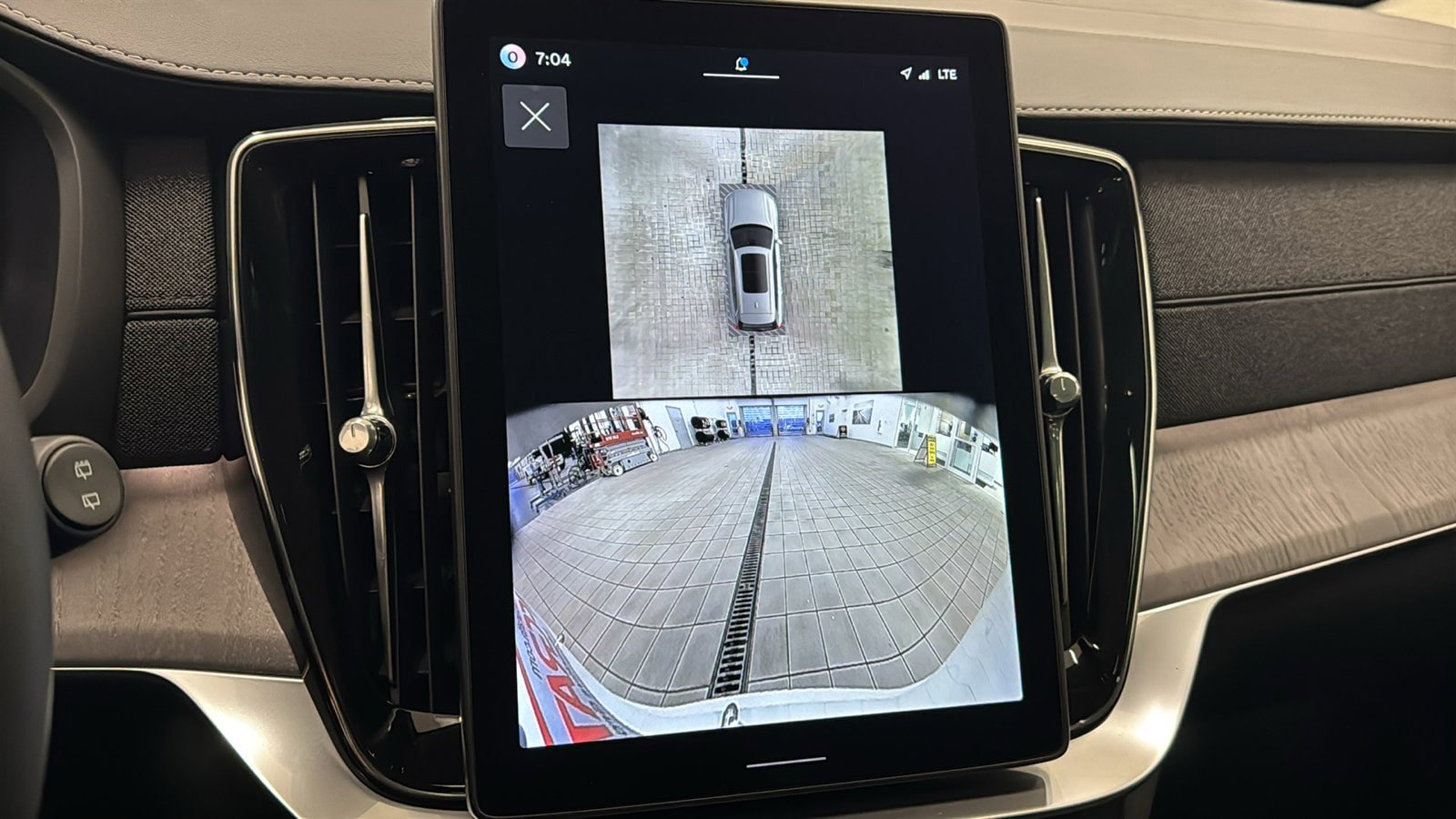 New 2026 Volvo XC90 T8 Ultra w/ Protection Package Premier image 18