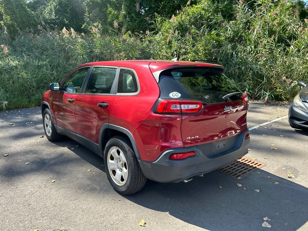 Used 2016 Jeep Cherokee Sport w/ Cold Weather Group AWD/4WD image 6