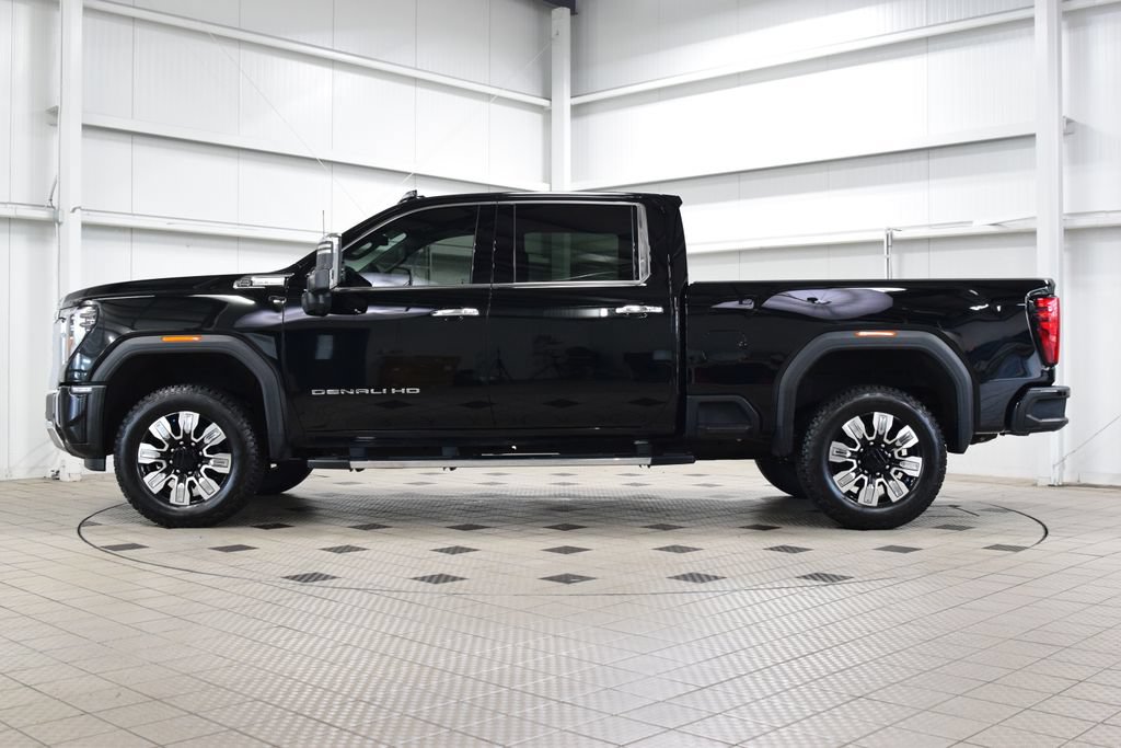 Used 2025 GMC Sierra 2500 Denali w/ Snow Plow Prep/Camper Package AWD/4WD image 4