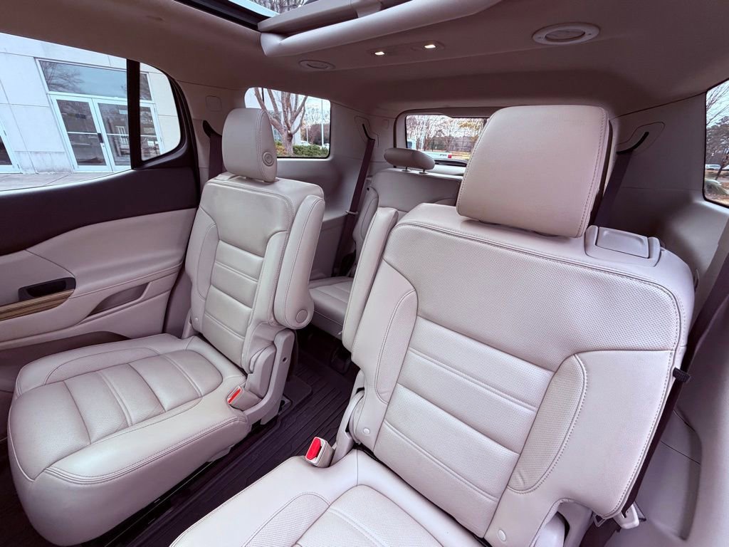 Used 2019 GMC Acadia Denali image 13