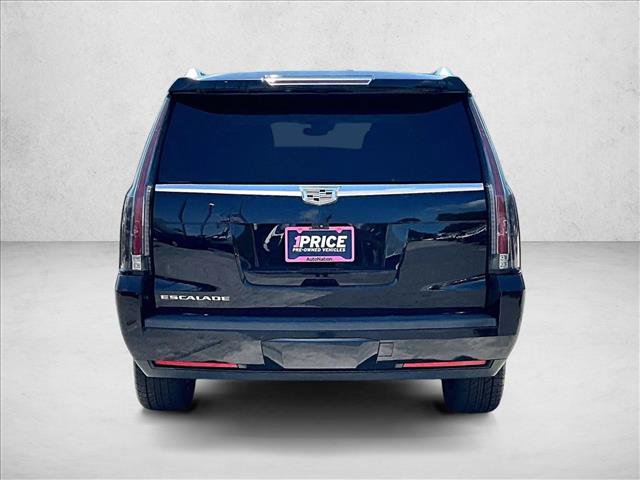 Used 2017 Cadillac Escalade ESV Luxury RWD image 4