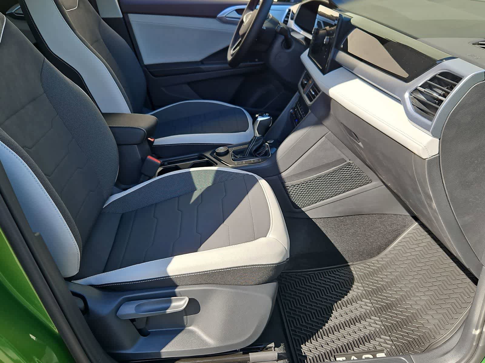 New 2026 Volkswagen Taos SE AWD/4WD image 22