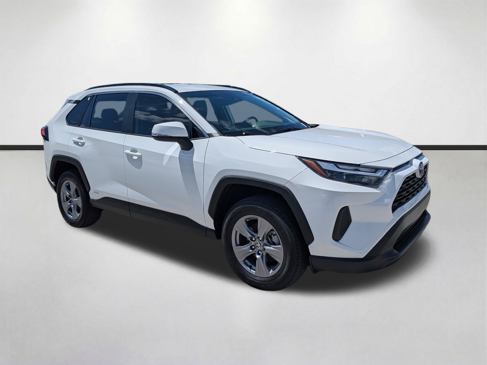 Used 2024 Toyota RAV4 XLE AWD/4WD video 1