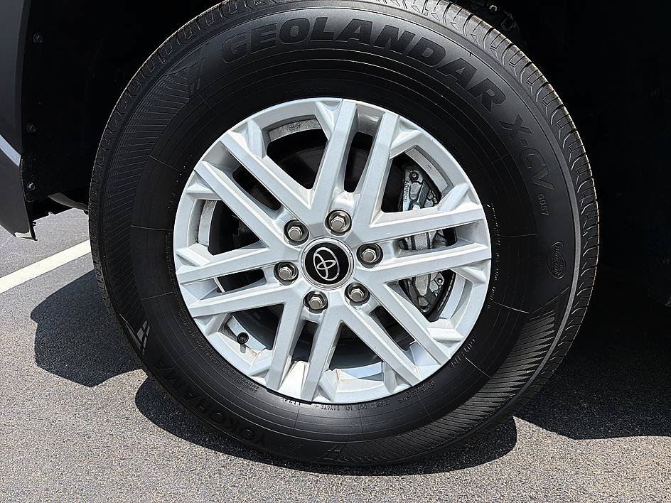 Certified 2024 Toyota Tundra SR5 w/ SR5 Convenience Package AWD/4WD image 8
