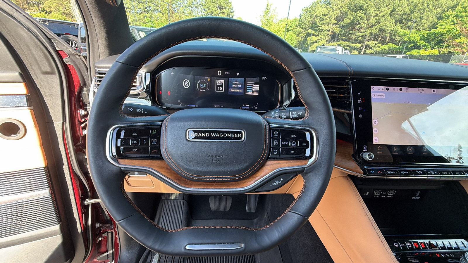 Used 2025 Jeep Grand Wagoneer L Series III AWD/4WD image 29