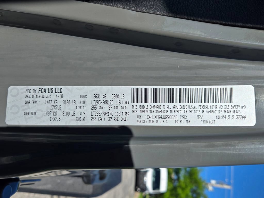 Used 2018 Jeep Wrangler Unlimited Rubicon w/ Dual Top Group AWD/4WD image 28