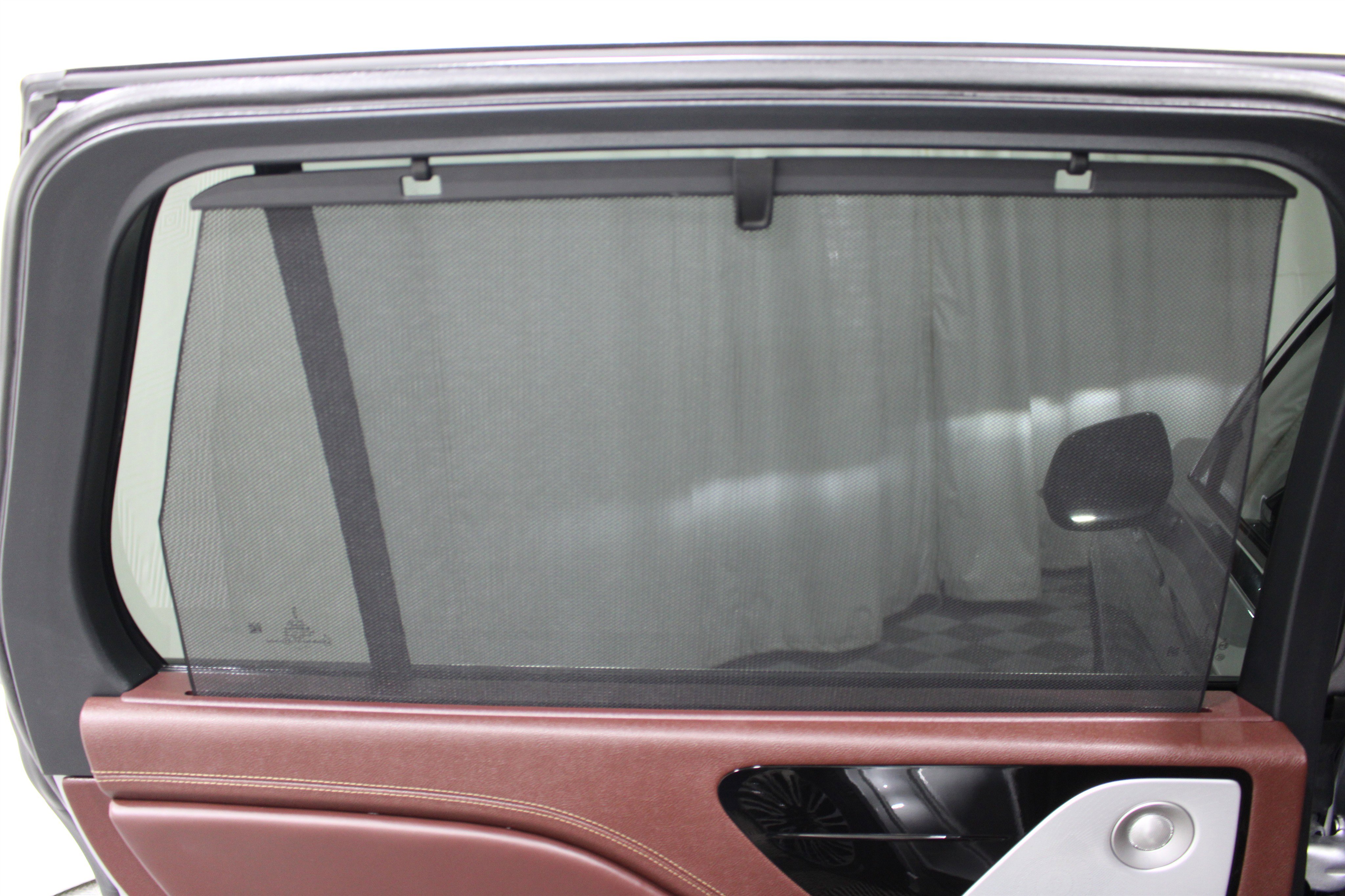 Used 2021 Lincoln Aviator Black Label w/ Class IV Trailer Tow Package image 24