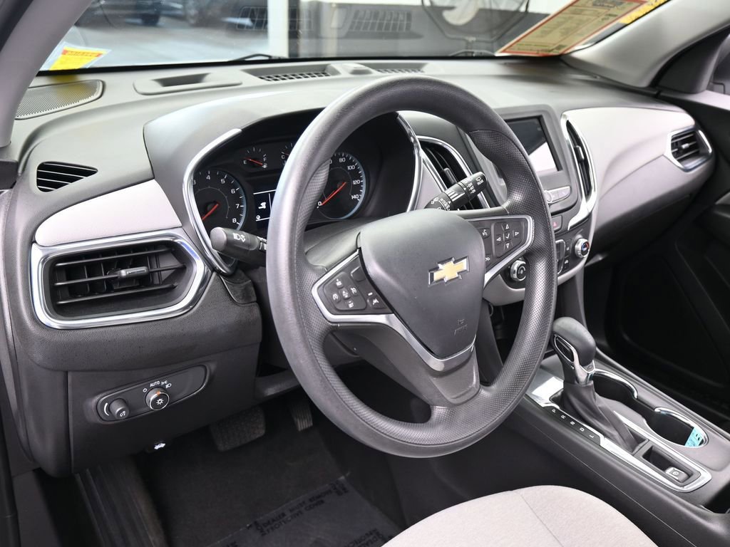 Used 2023 Chevrolet Equinox LS image 10