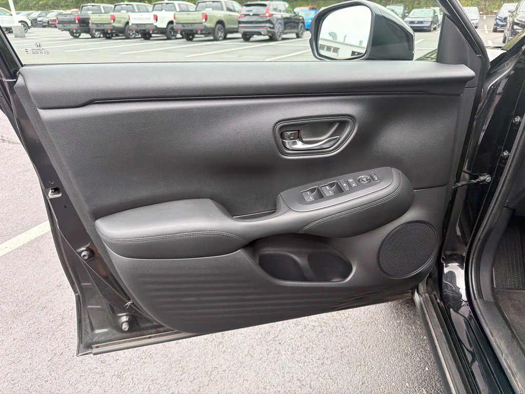 Certified 2024 Honda HR-V LX image 17