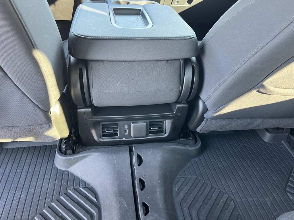 Used 2025 Chevrolet Silverado 2500 LT w/ All Star Edition AWD/4WD image 12