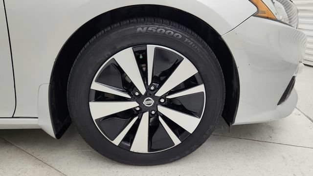 Used 2019 Nissan Altima 2.5 SV FWD image 9