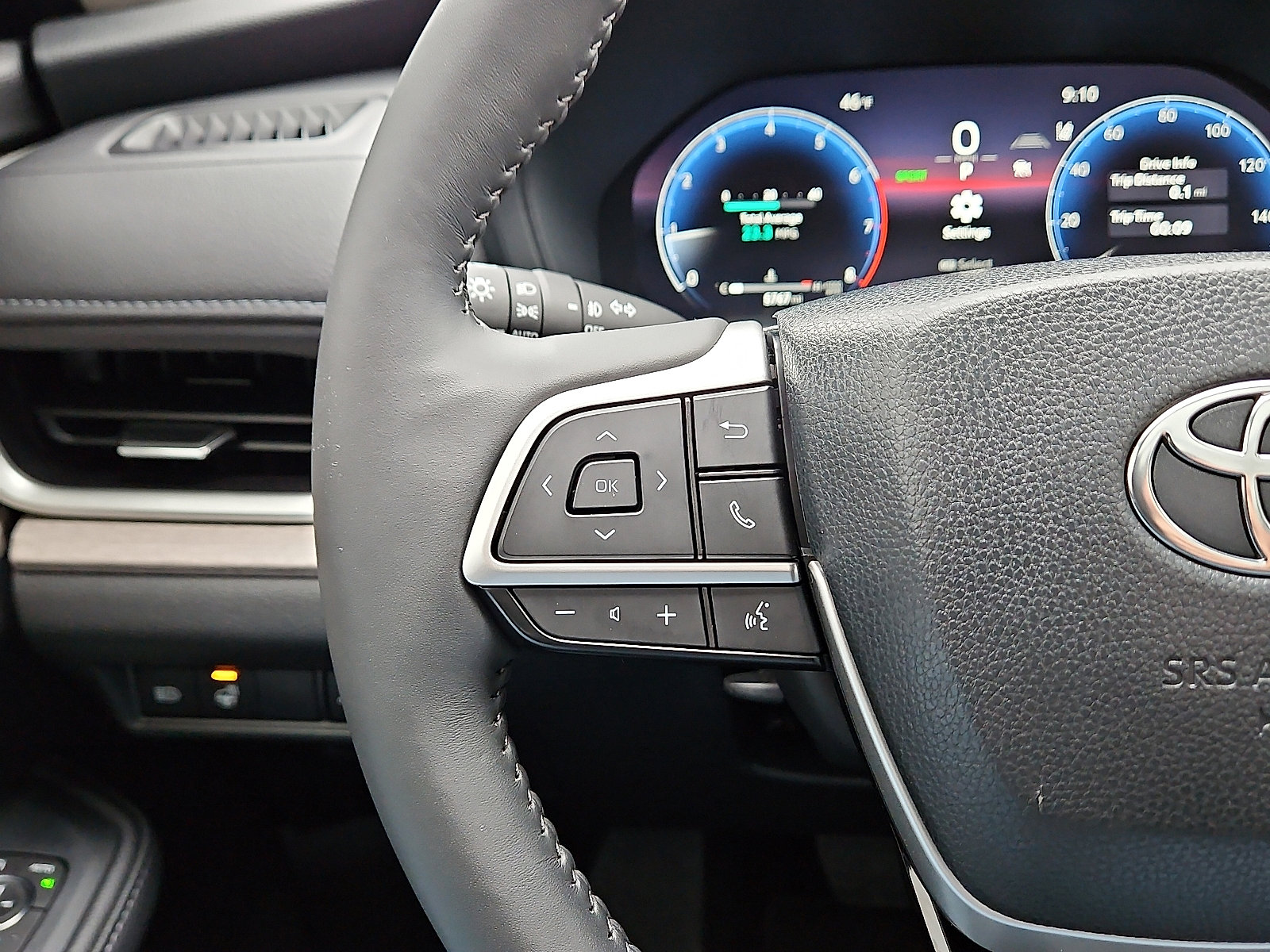 Used 2024 Toyota Grand Highlander Limited image 17