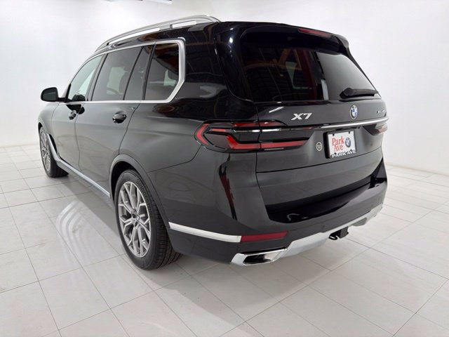 Used 2024 BMW X7 xDrive40i w/ Executive Package AWD/4WD image 3