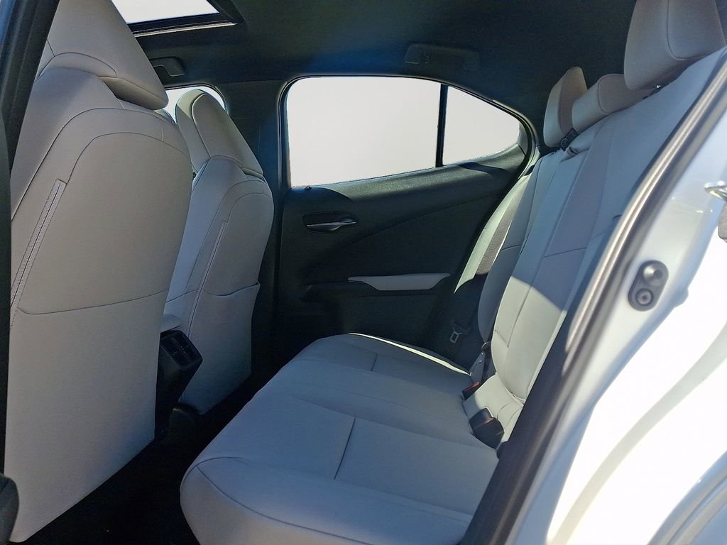 Used 2025 Lexus UX 300h AWD w/ Accessory Package (Z1) image 8