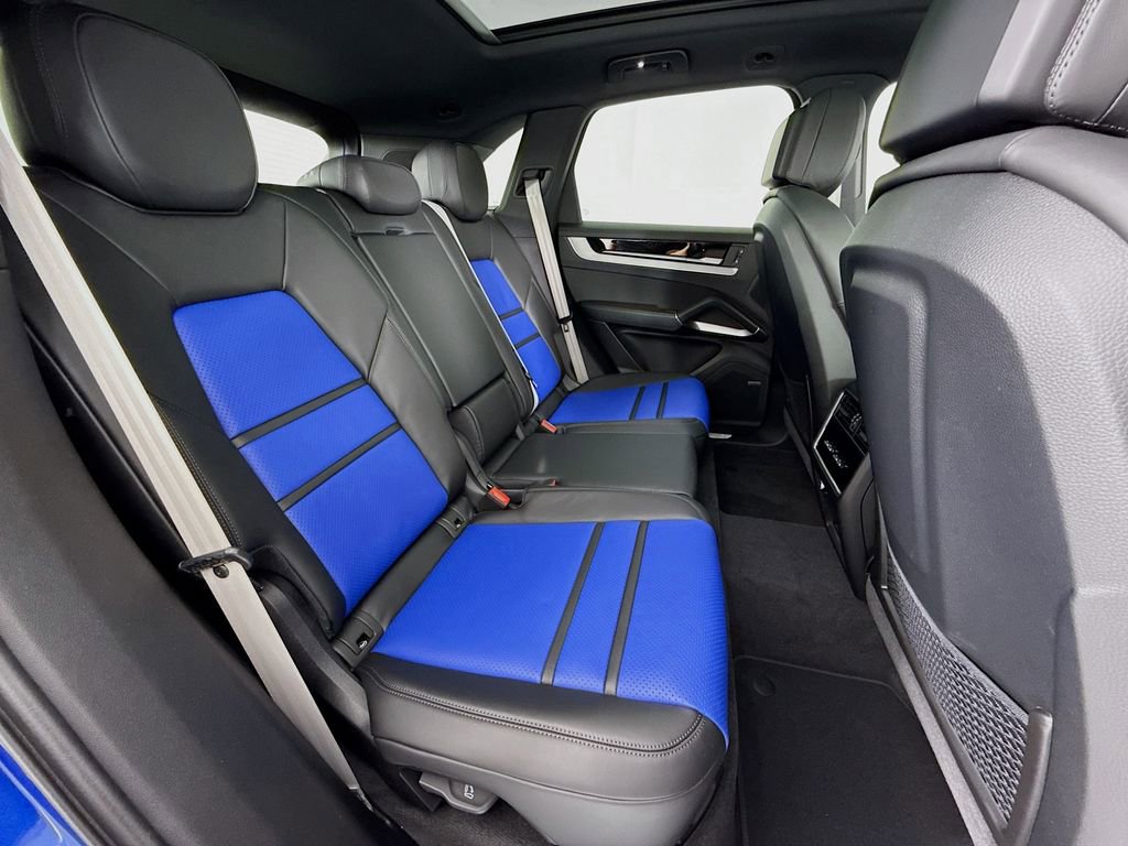 New 2026 Porsche Cayenne S AWD/4WD image 32