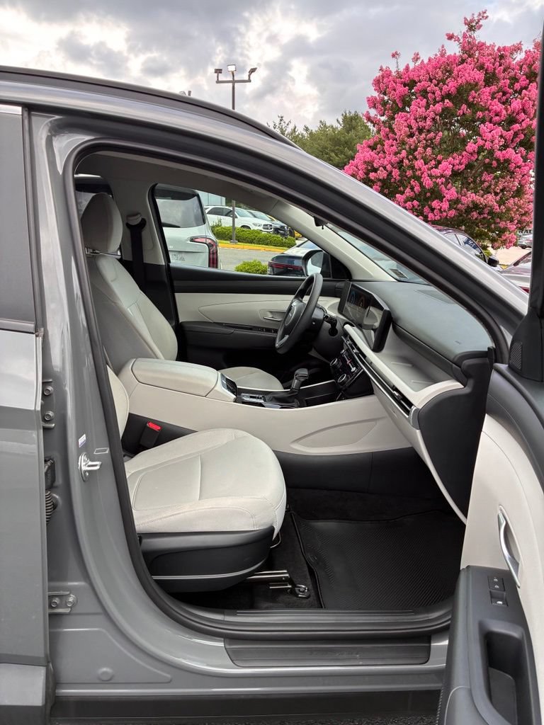 Used 2025 Hyundai Tucson SEL AWD/4WD image 19