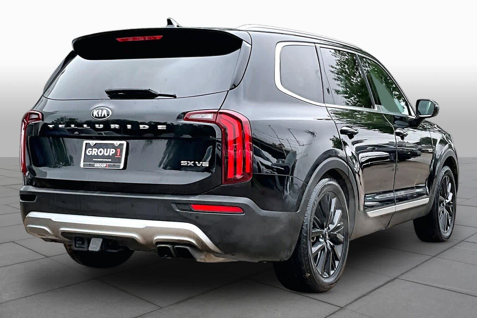 Used 2020 Kia Telluride SX w/ Towing Package FWD image 13