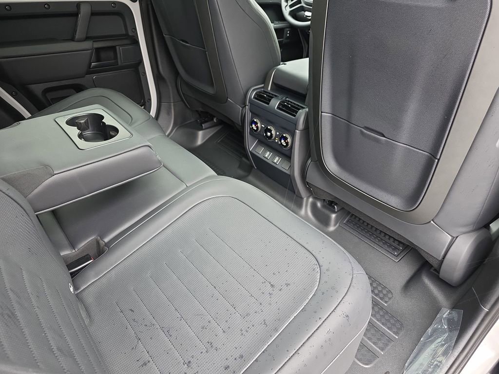 New 2026 Land Rover Defender 110 OCTA image 11