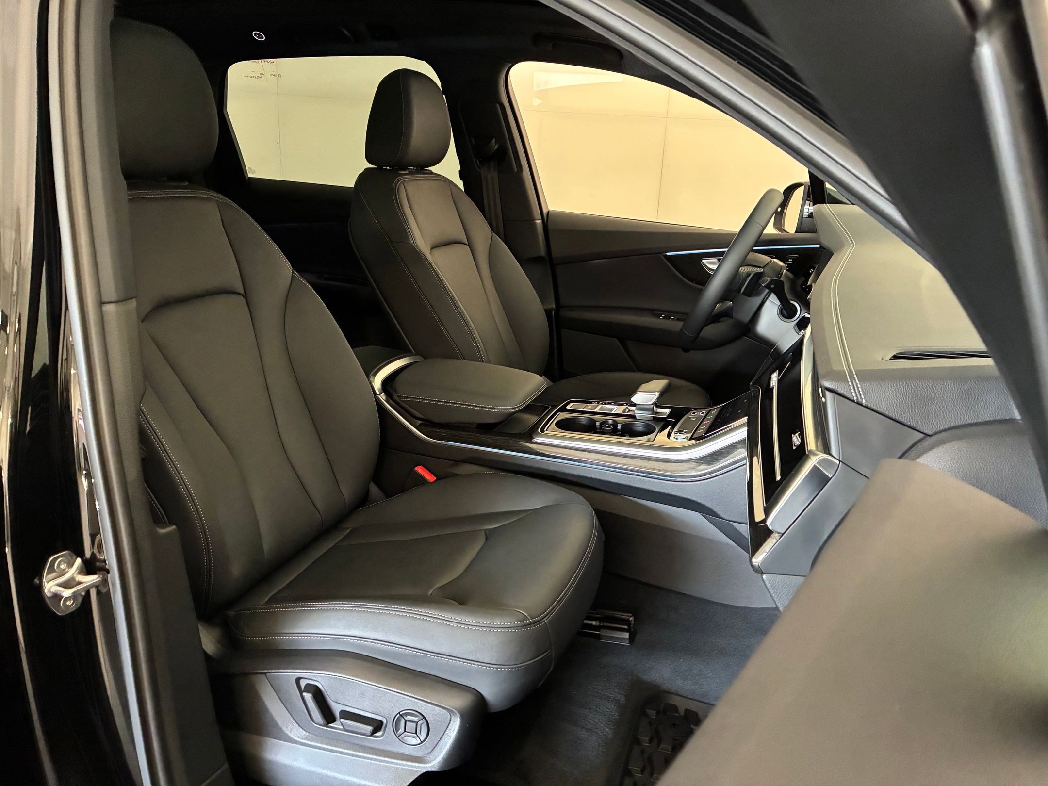 Certified 2026 Audi Q7 2.0T Premium w/ Convenience Plus Package AWD/4WD image 32
