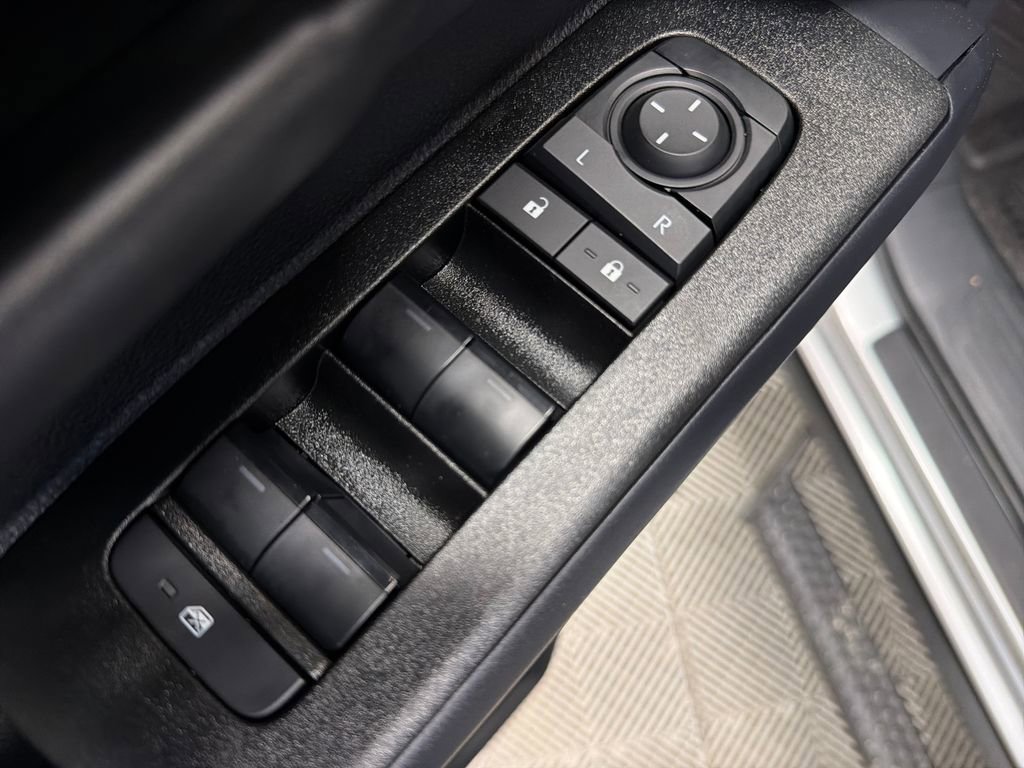Used 2025 Toyota 4Runner SR5 image 17