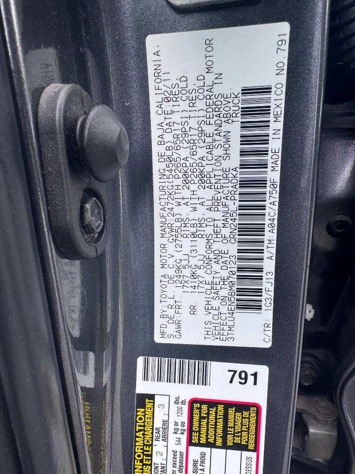 Used 2011 Toyota Tacoma 4x4 Double Cab w/ TRD Sport Pkg image 7