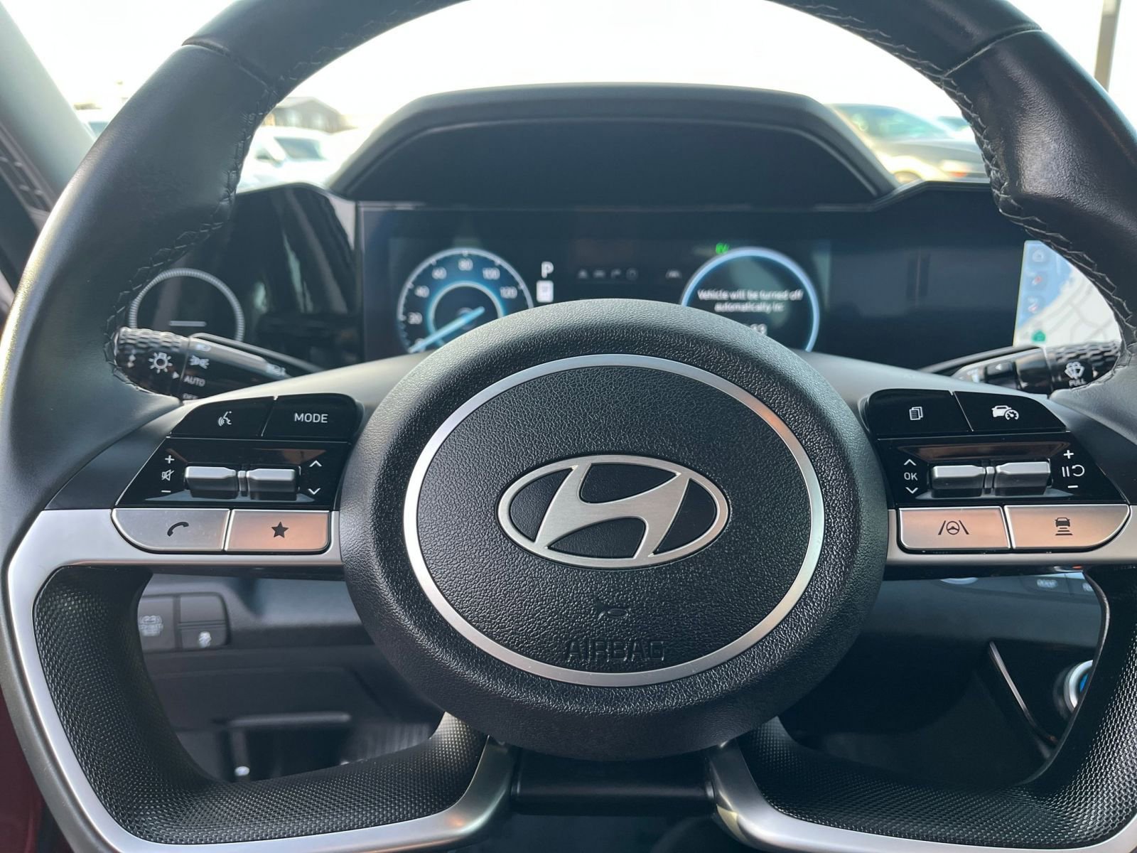 Used 2025 Hyundai Elantra Limited image 30