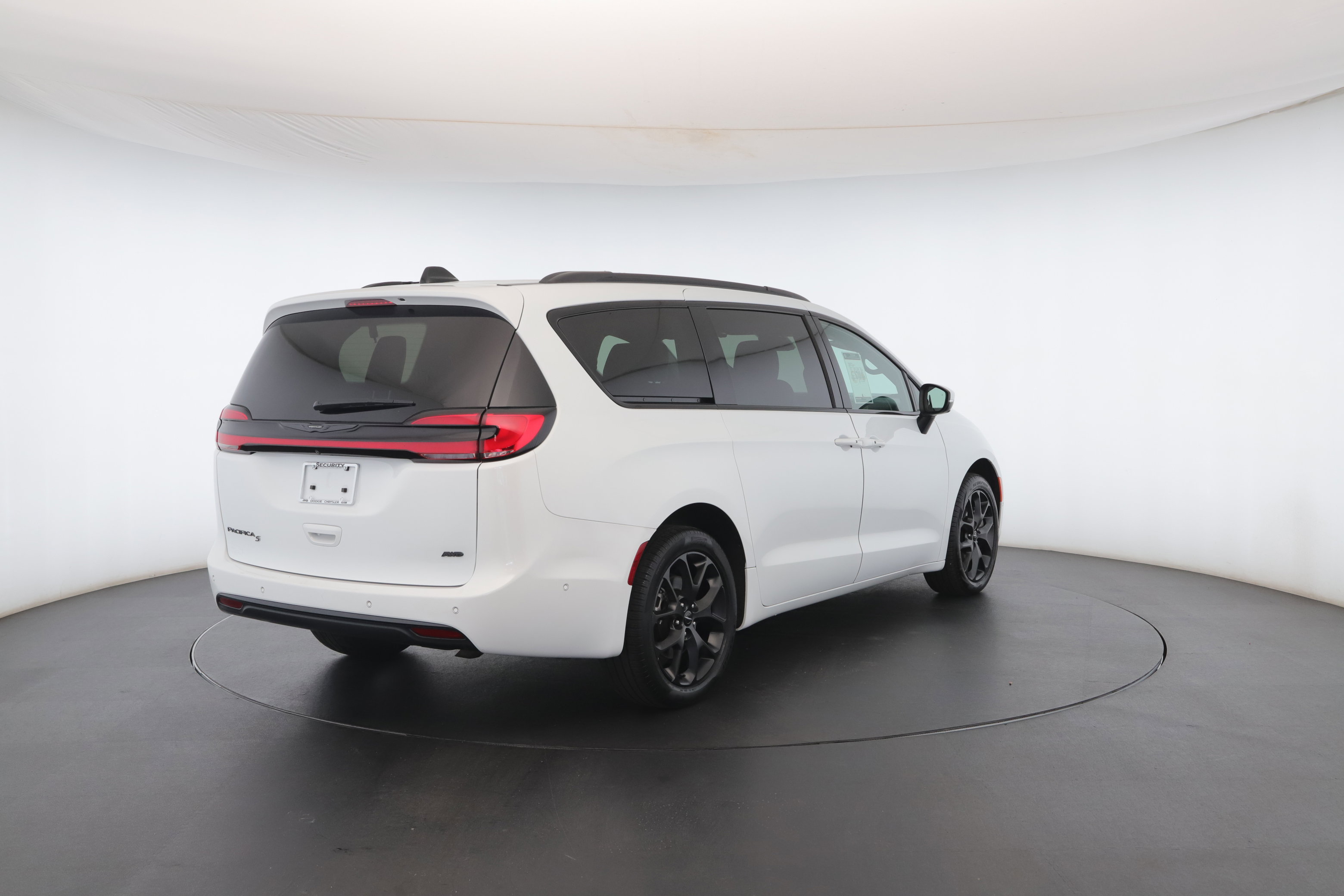 Used 2023 Chrysler Pacifica Touring-L w/ S Appearance Package image 25
