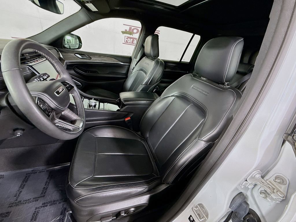 Used 2022 Jeep Grand Cherokee Overland image 27