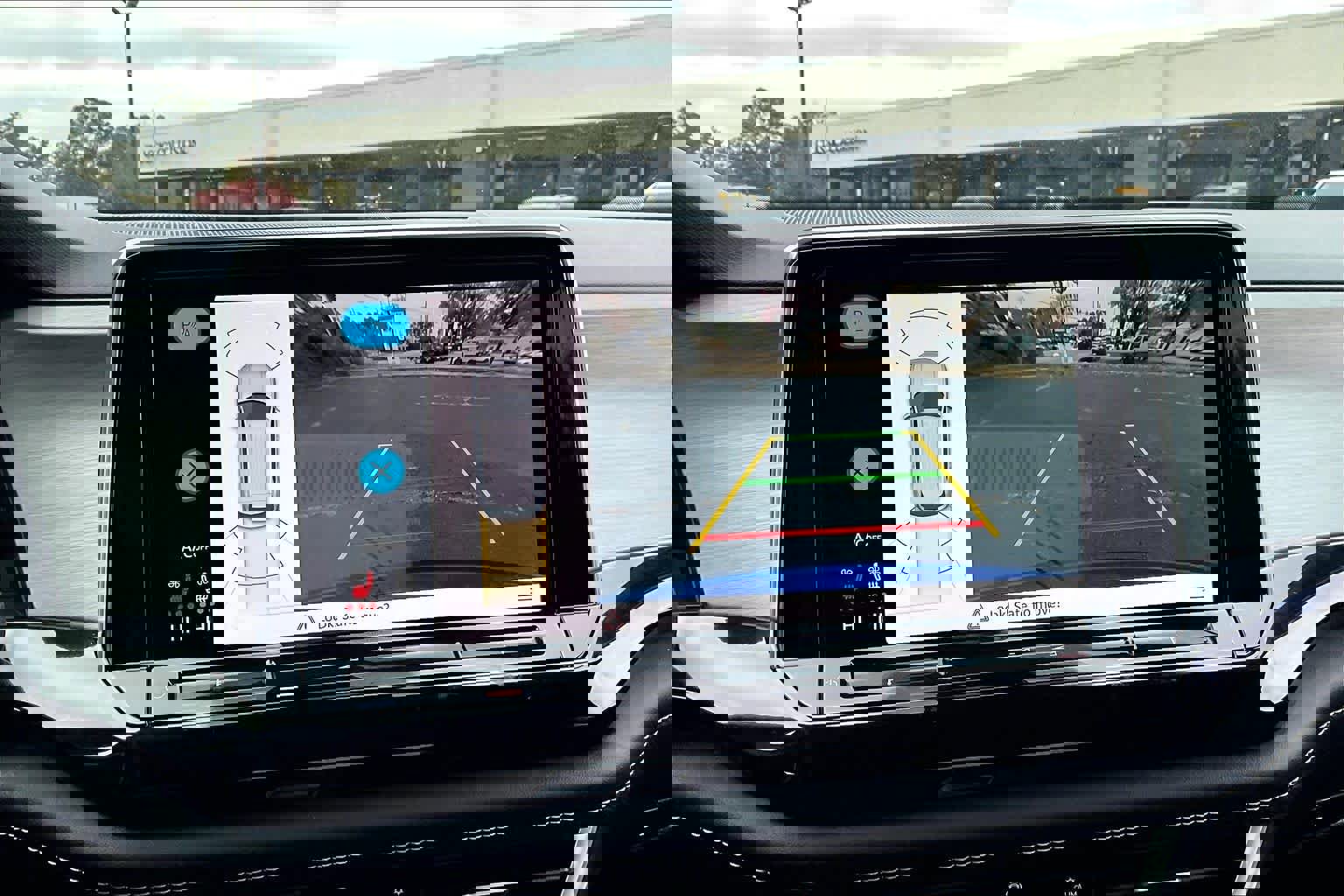 Used 2024 Volkswagen Atlas Cross Sport SE image 26