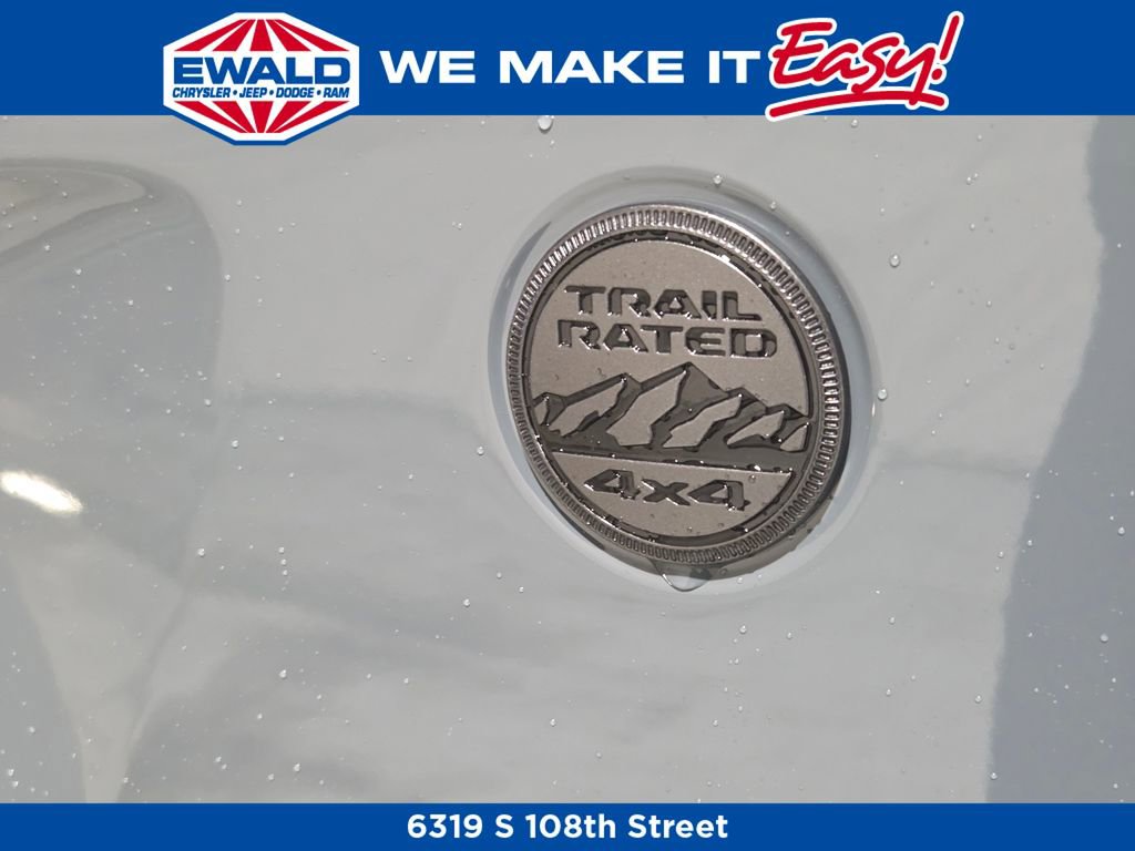 New 2025 Jeep Gladiator Sport image 2