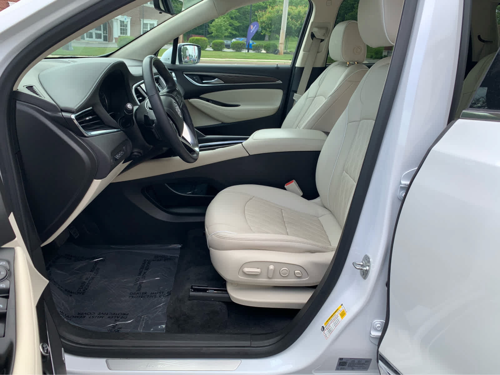 Used 2024 Buick Enclave Avenir w/ Avenir Technology Package FWD image 12
