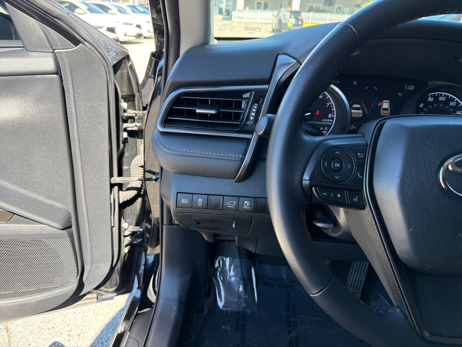 Used 2021 Toyota Camry SE w/ Convenience Package image 15