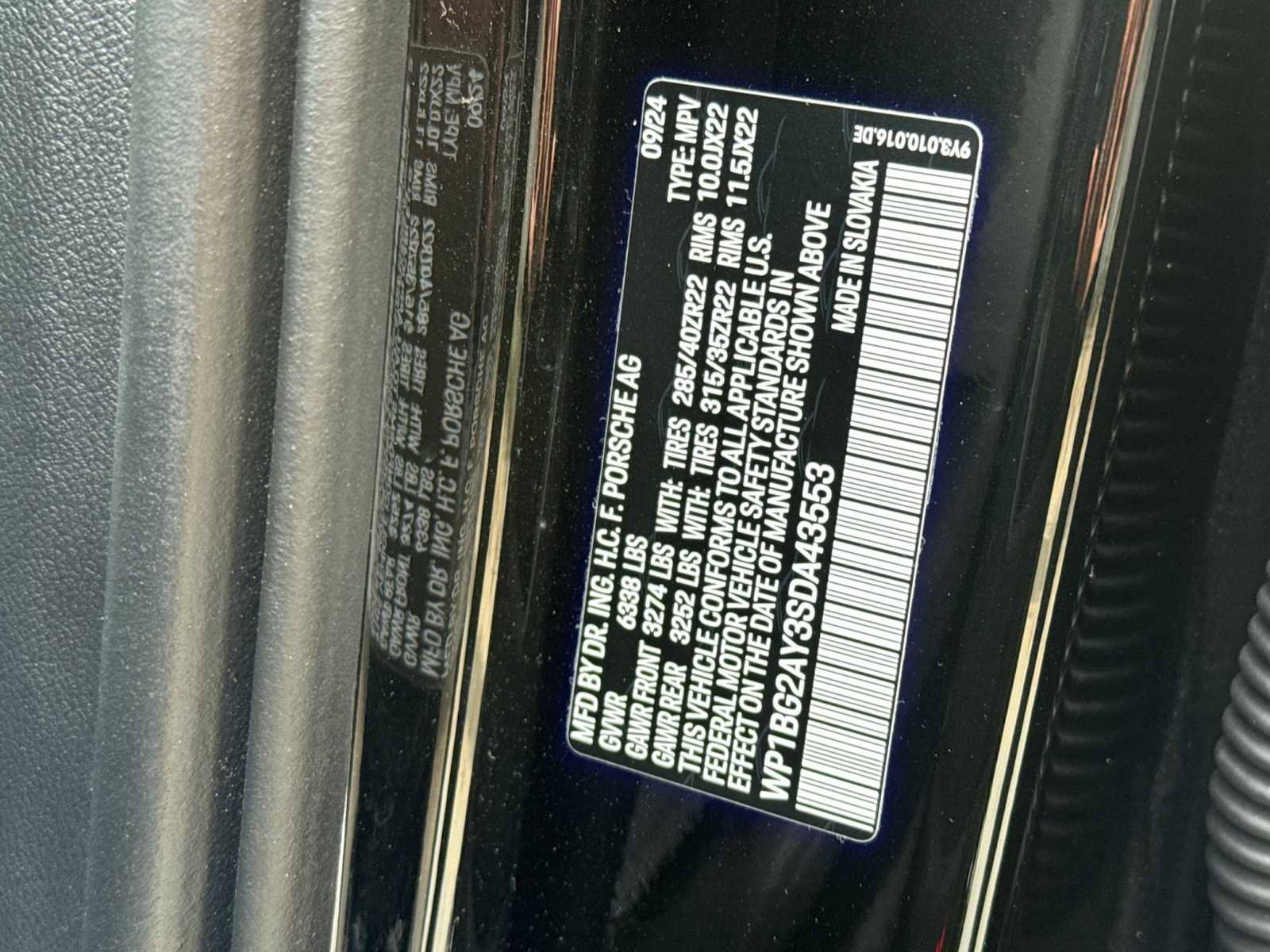 Certified 2025 Porsche Cayenne GTS image 31