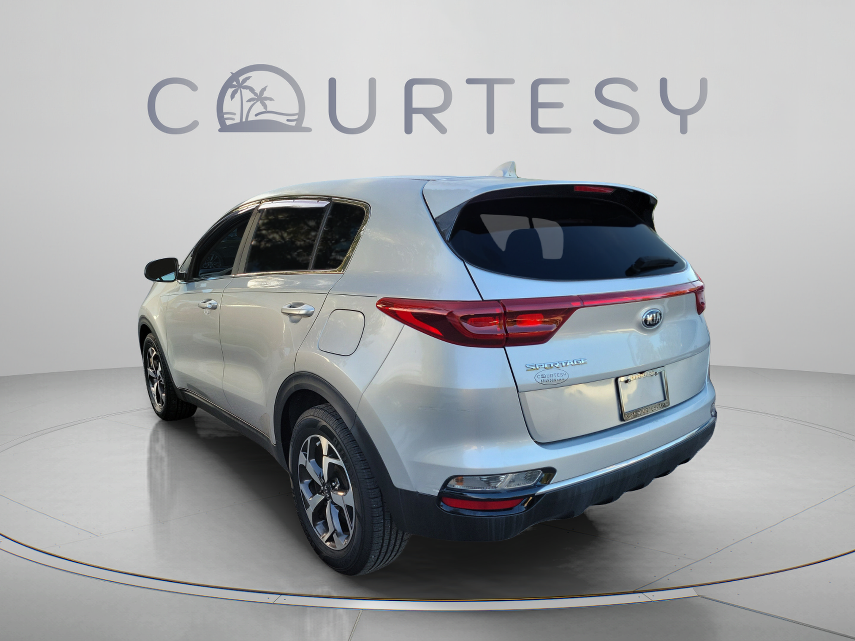Used 2020 Kia Sportage LX FWD image 2