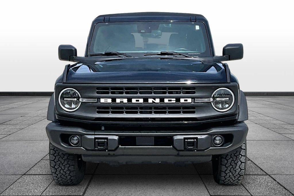 Used 2022 Ford Bronco Black Diamond image 3
