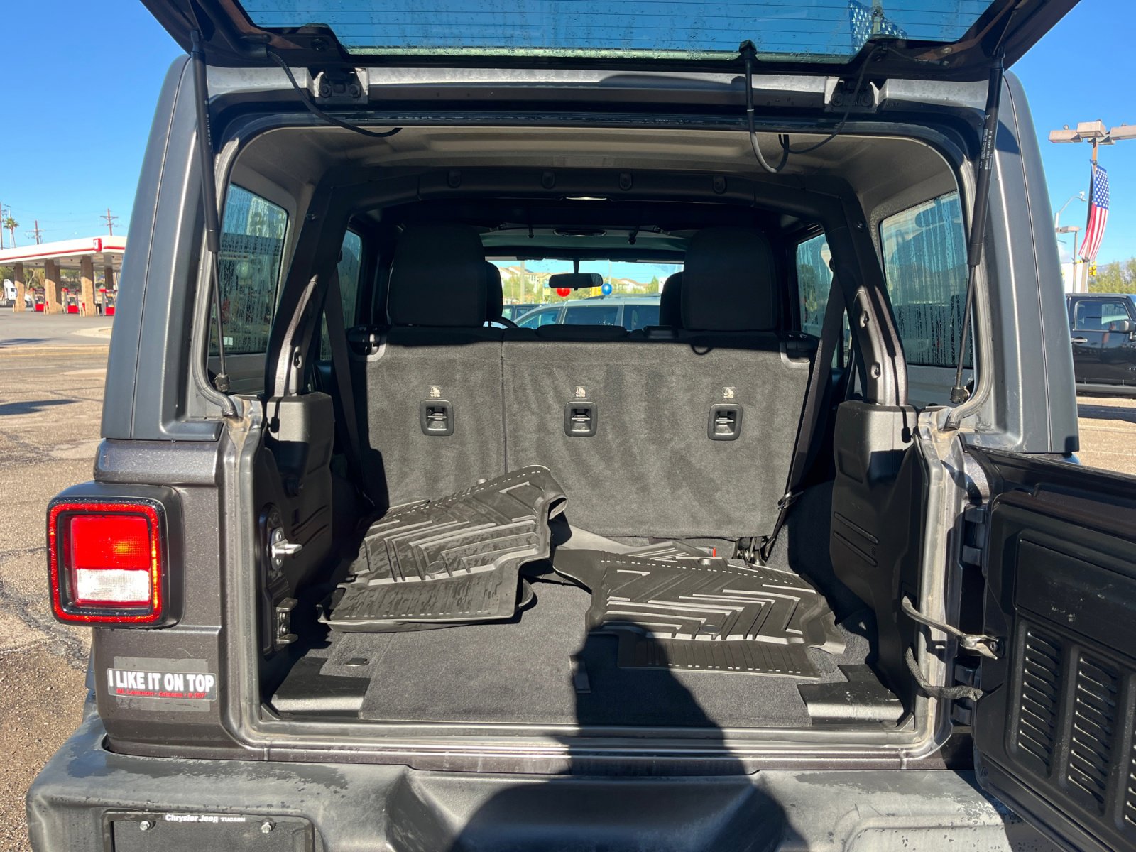 Used 2018 Jeep Wrangler Unlimited Sport image 34