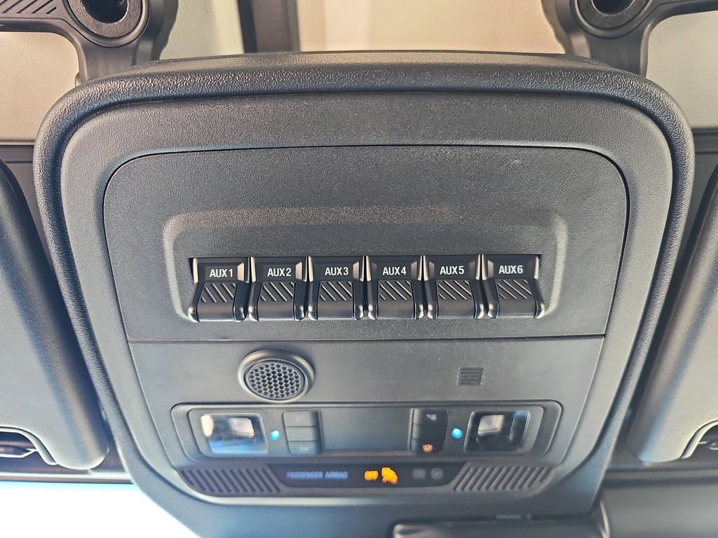 New 2025 Ford Bronco Badlands image 31