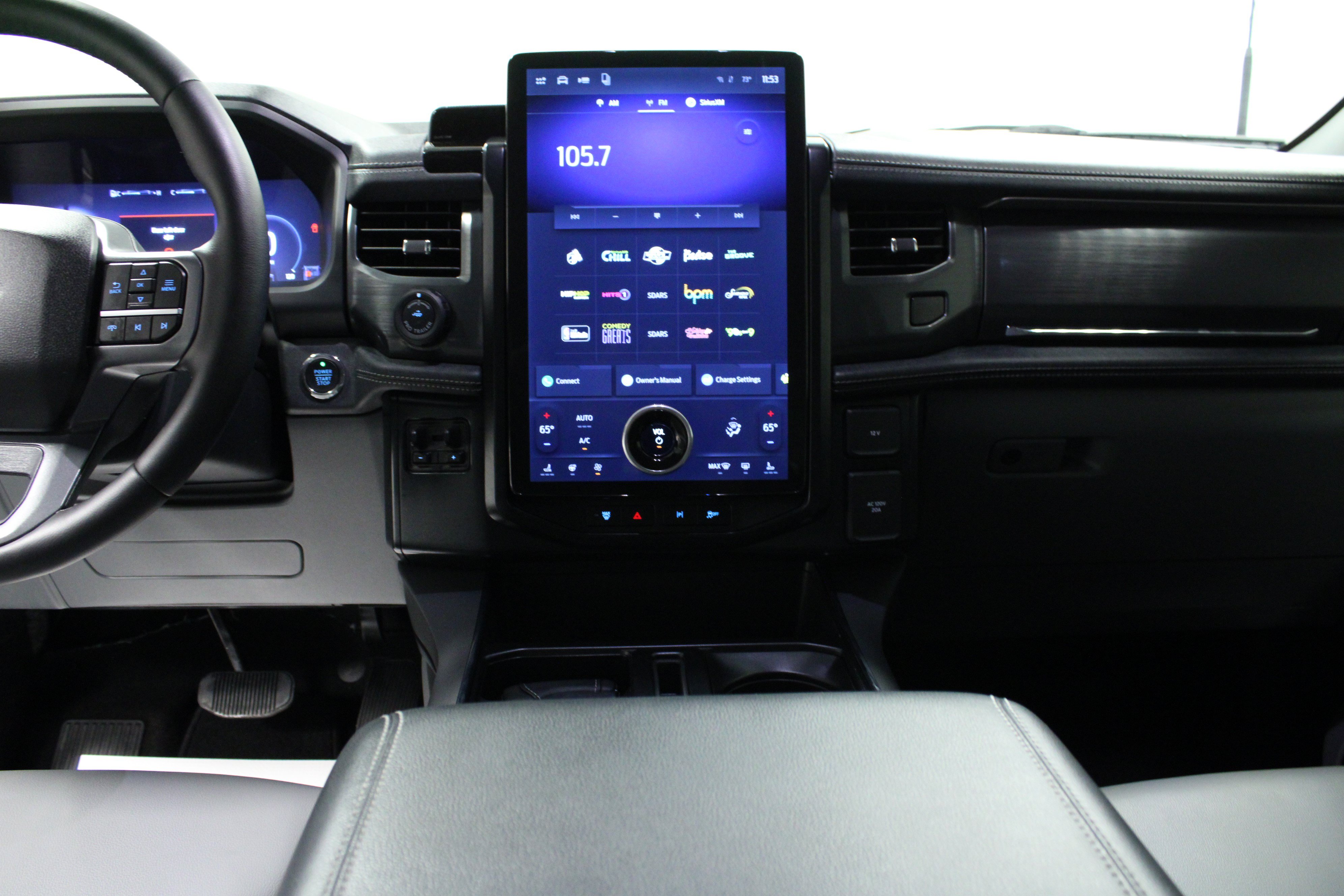 Used 2025 Ford F150 Lightning Flash AWD/4WD image 18