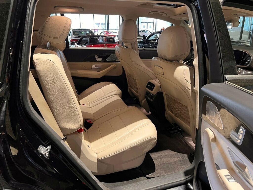 Used 2020 Mercedes-Benz GLS 450 4MATIC image 25