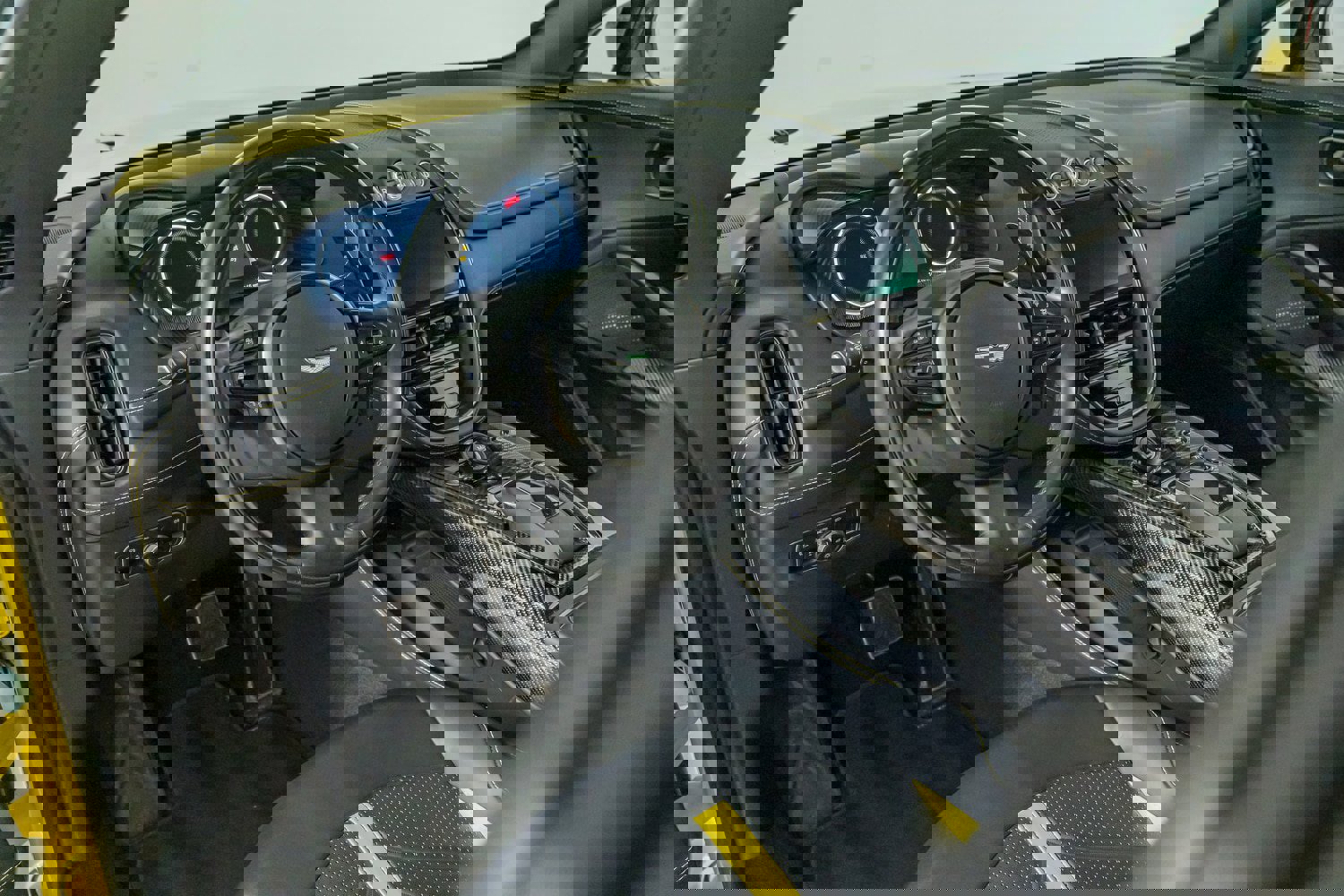 Used 2023 Aston Martin DBX 707 image 18