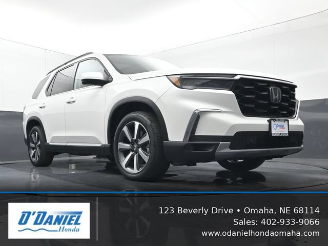 Used 2023 Honda Pilot Touring image 14