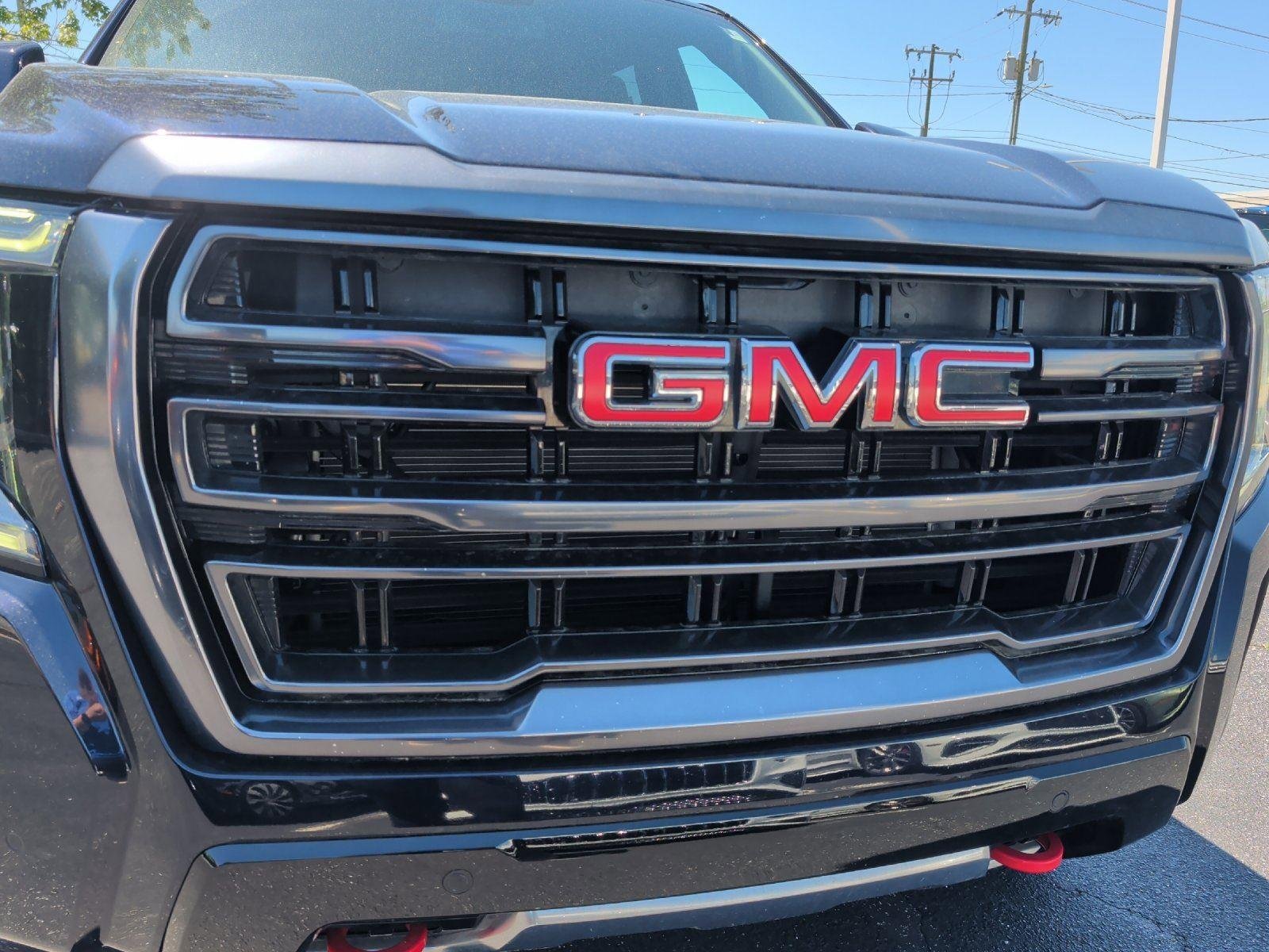 Used 2024 GMC Yukon AT4 AWD/4WD image 11
