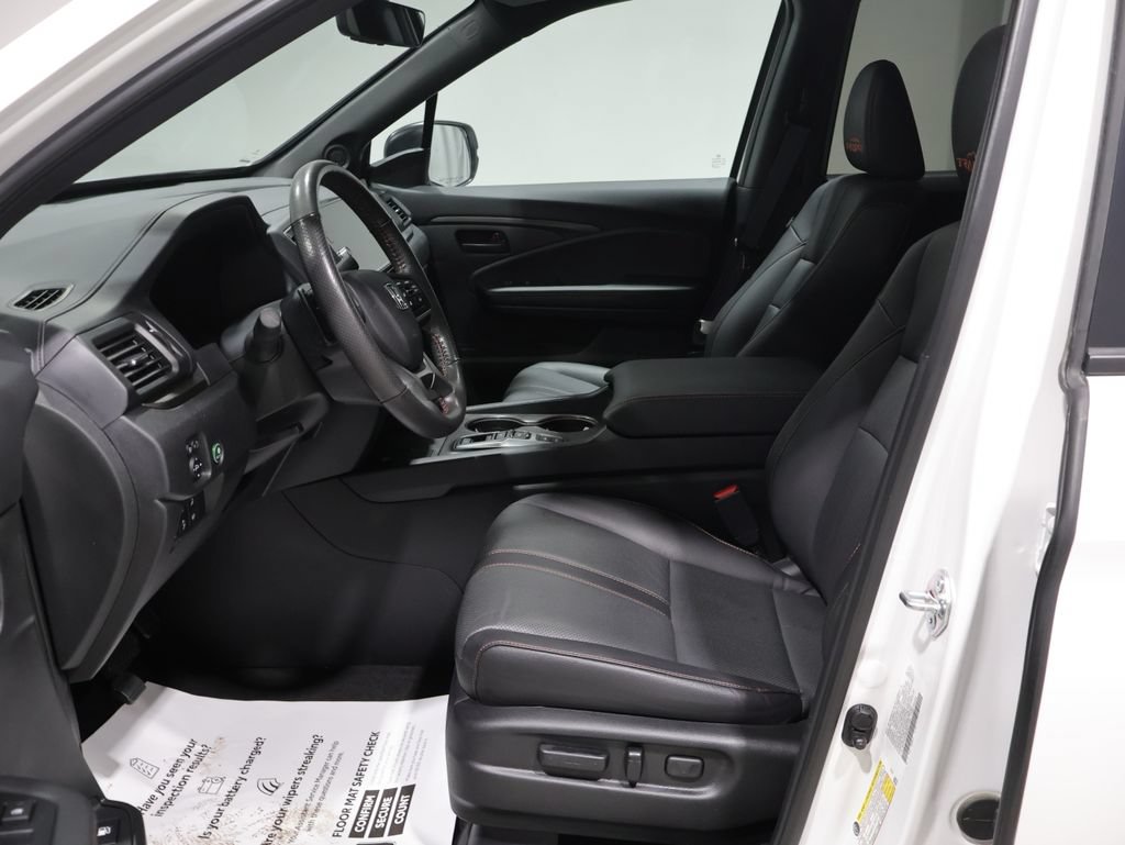 Used 2025 Honda Ridgeline TrailSport image 10