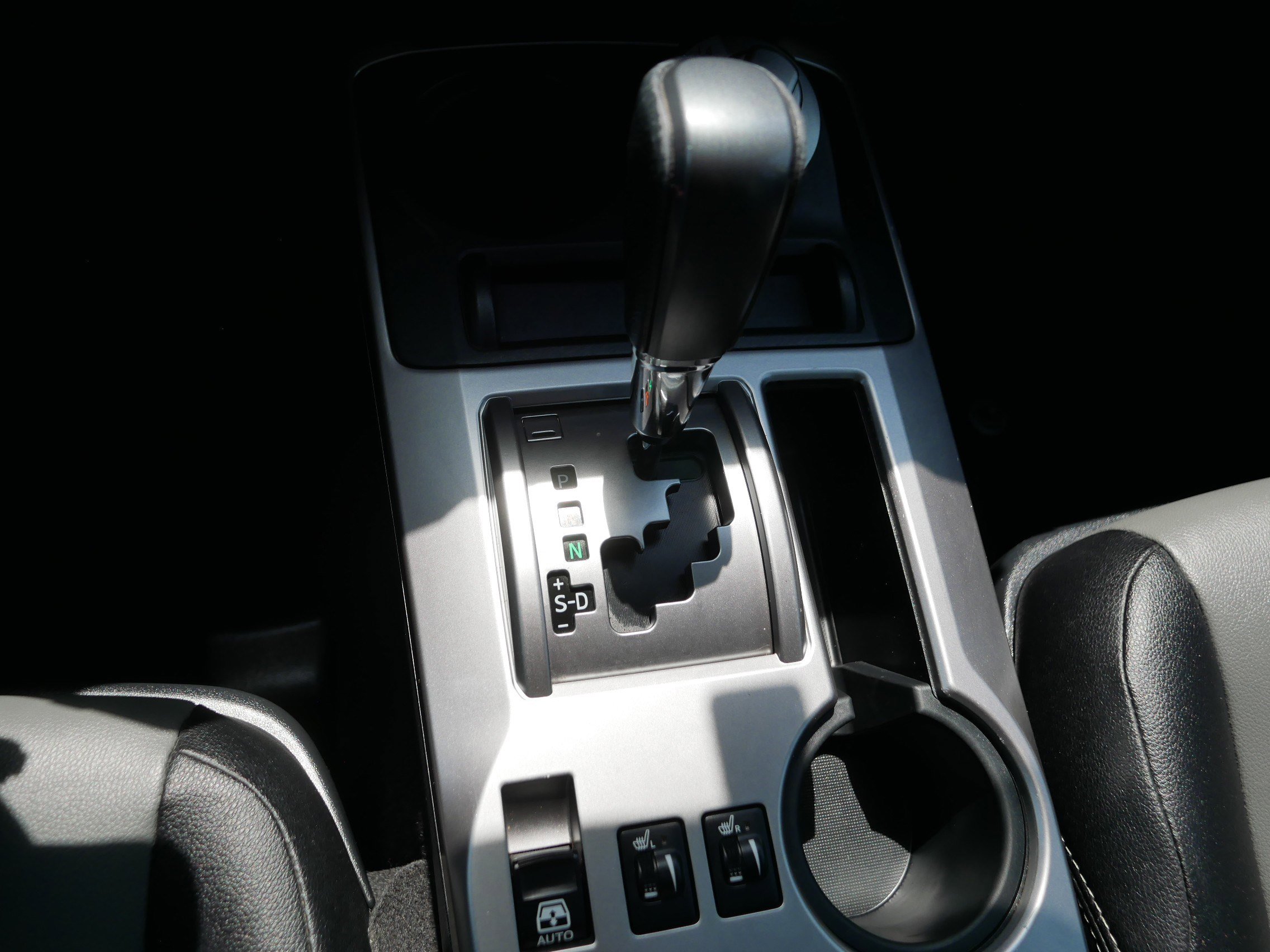 Used 2018 Toyota 4Runner SR5 Premium AWD/4WD image 24