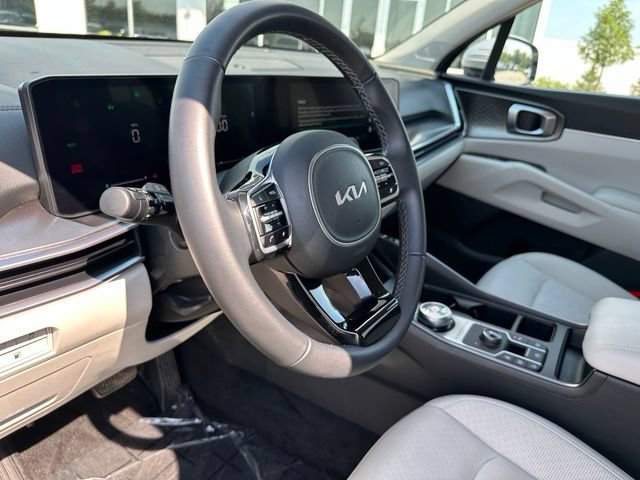 Used 2025 Kia Sorento EX AWD/4WD image 25