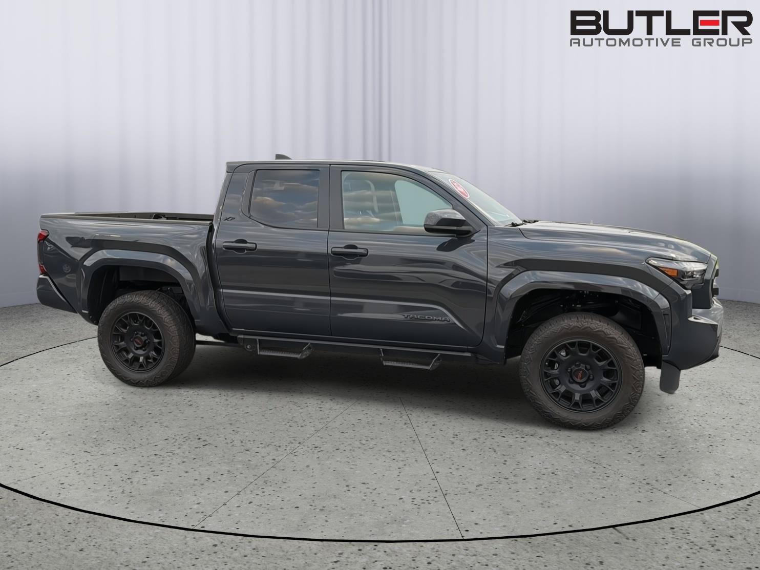 Certified 2025 Toyota Tacoma SR5 AWD/4WD image 7